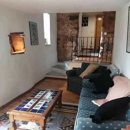 A Quinta Da Colina Adega * Castanheira de Pera
